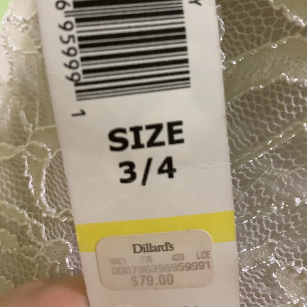 NWT Gorgeous White Dress - Picture 5 of 5